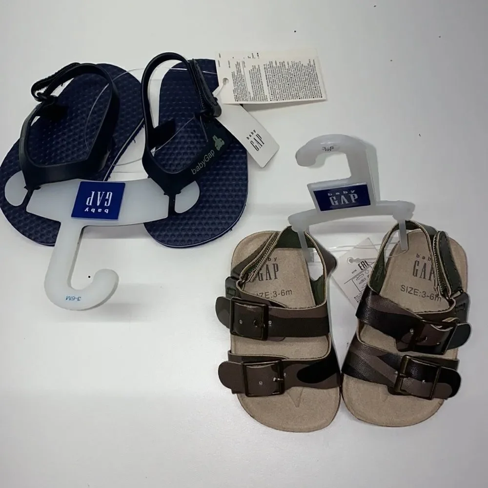 🔥2 kids boys shoes baby Gap 3-6M New (200)